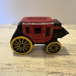 Wells Fargo Bank & Union Trust Co Stagecoach Metal Die Cast Coin Bank